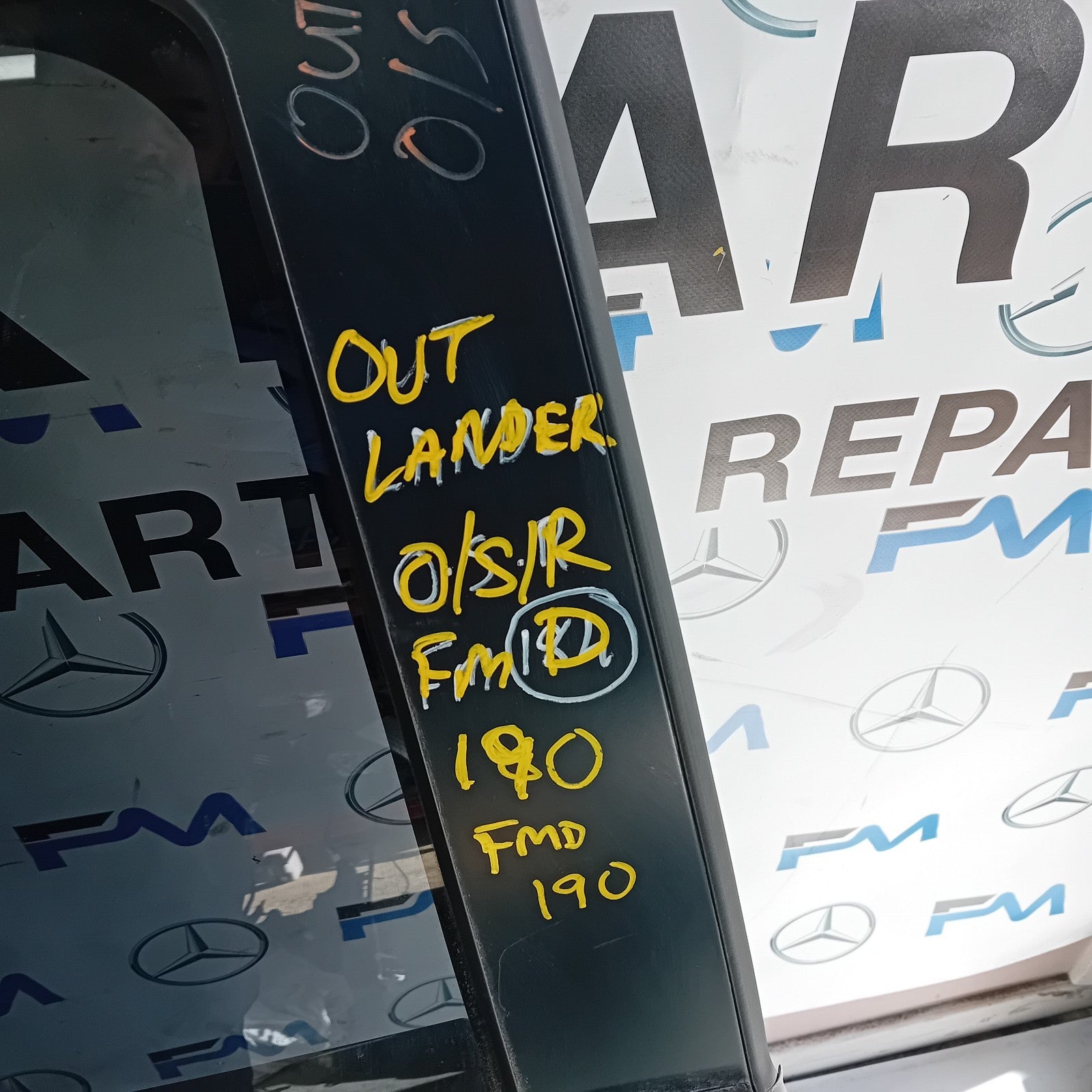 MITSUBISH OUTLANDER MK3 DRIVER SIDE REAR DOOR OSR BLACK 2013 COMPLETE FMD190