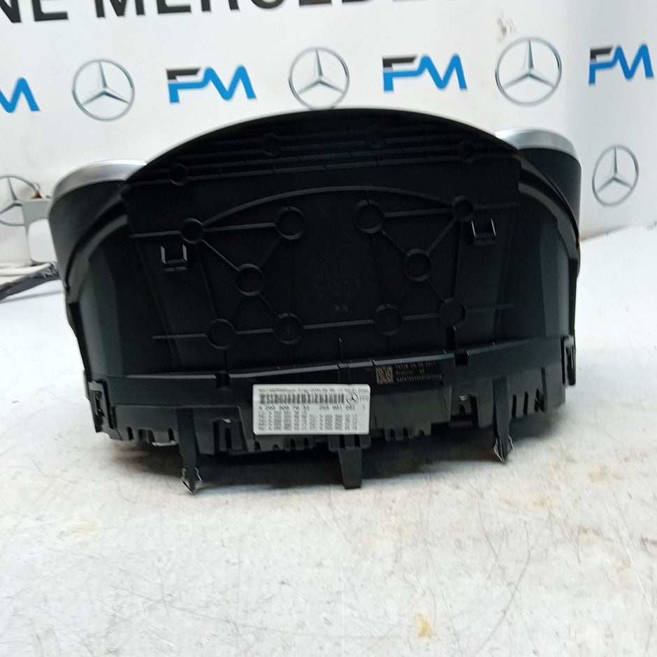 MERCEDES C-CLASS W205 SPEEDOMETER INSTRUMENT CLUSTER  A2059007033 FM001652