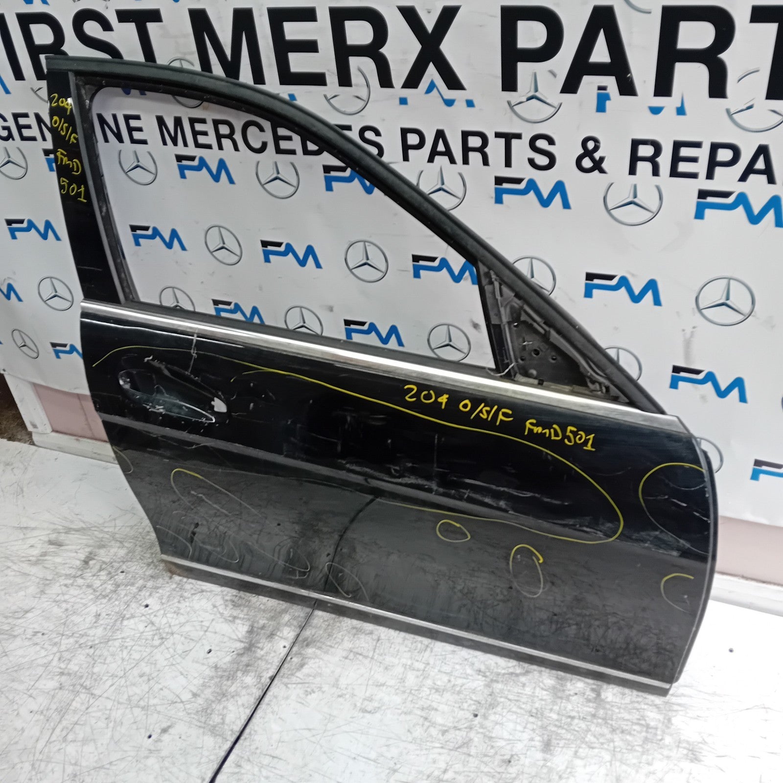 MERCEDES BENZ C-CLASS W204 DRIVER FRONT DOOR OSF 2013 BLACK FMD501