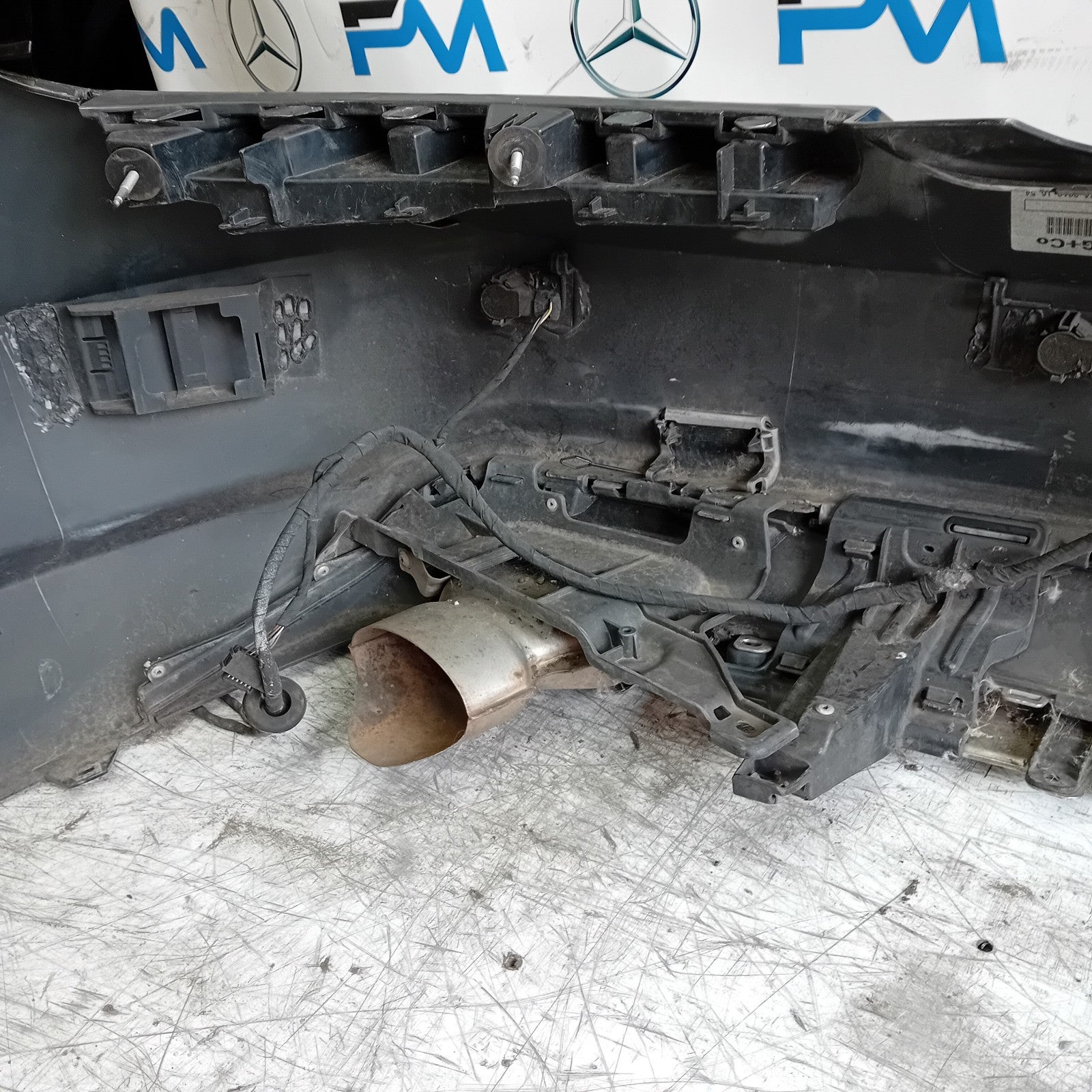 MERCEDES CLS COUPE W218 REAR BUMPER SPORT BLACK 2014 A2188851725 COMPLETE FMX137