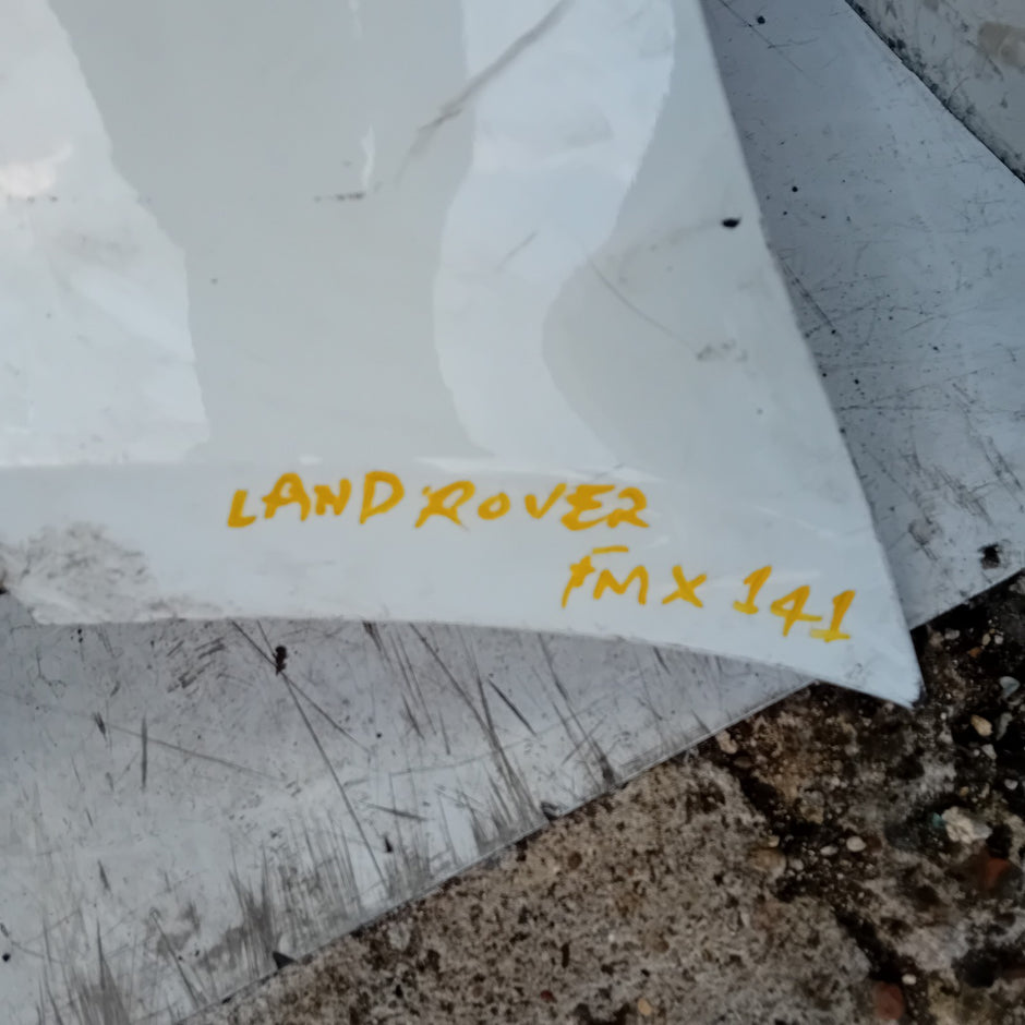LAND ROVER SPORT REAR BUMPER WHITE 2013-2018 DK62 17D753AA FMX141