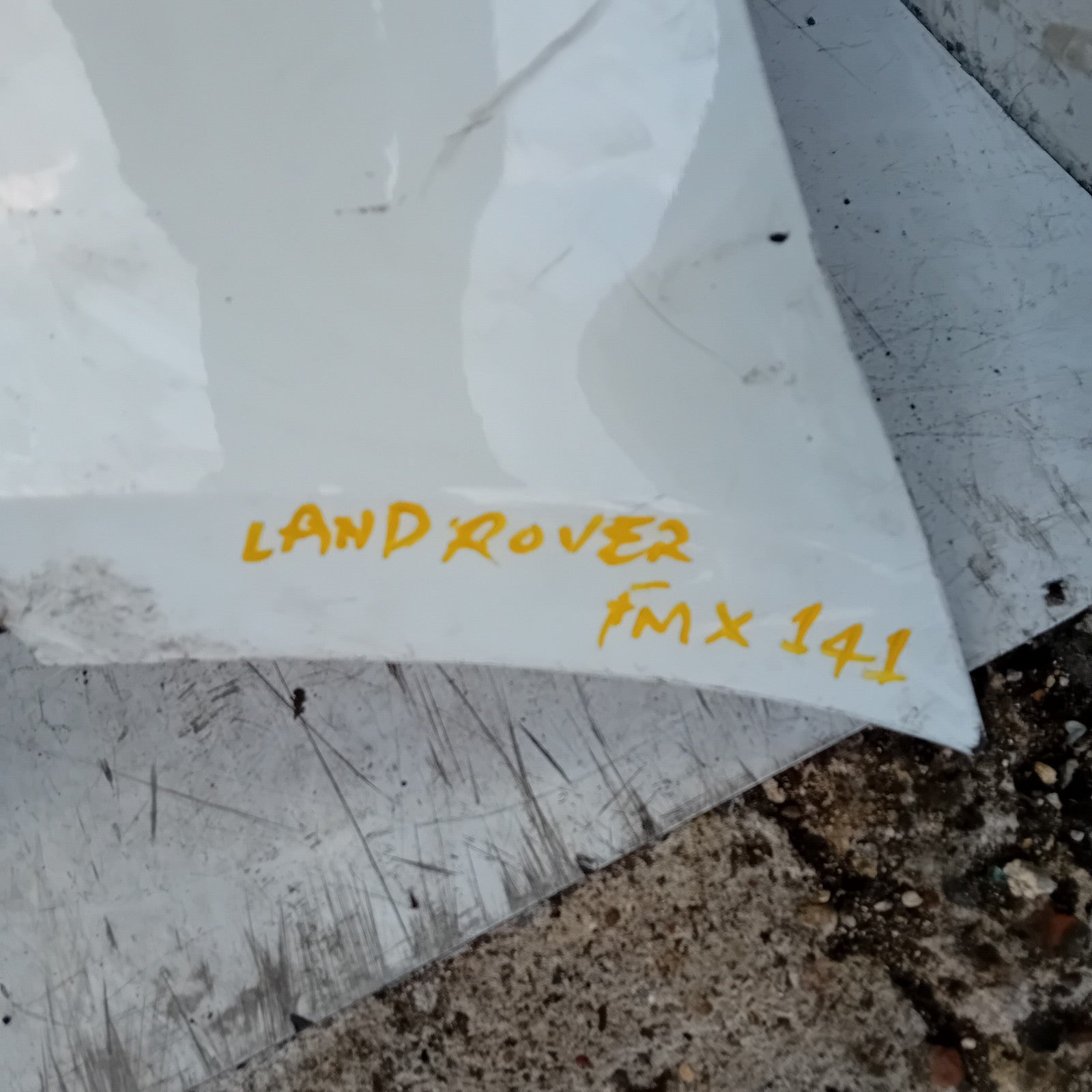LAND ROVER SPORT REAR BUMPER WHITE 2013-2018 DK62 17D753AA FMX141