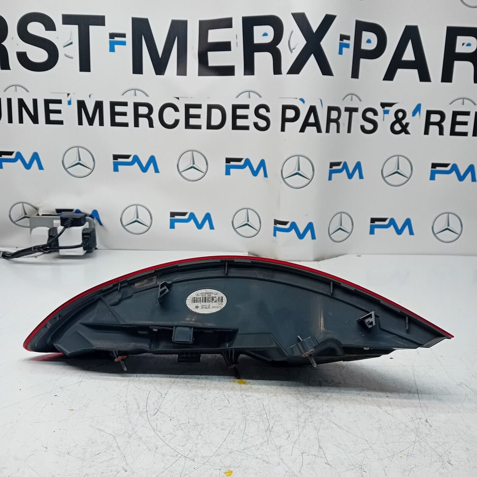 MERCEDES C-CLASS W205 COUPE 2018 REAR PASSENGER N/S TAIL LIGHT A2059066300 FMT42