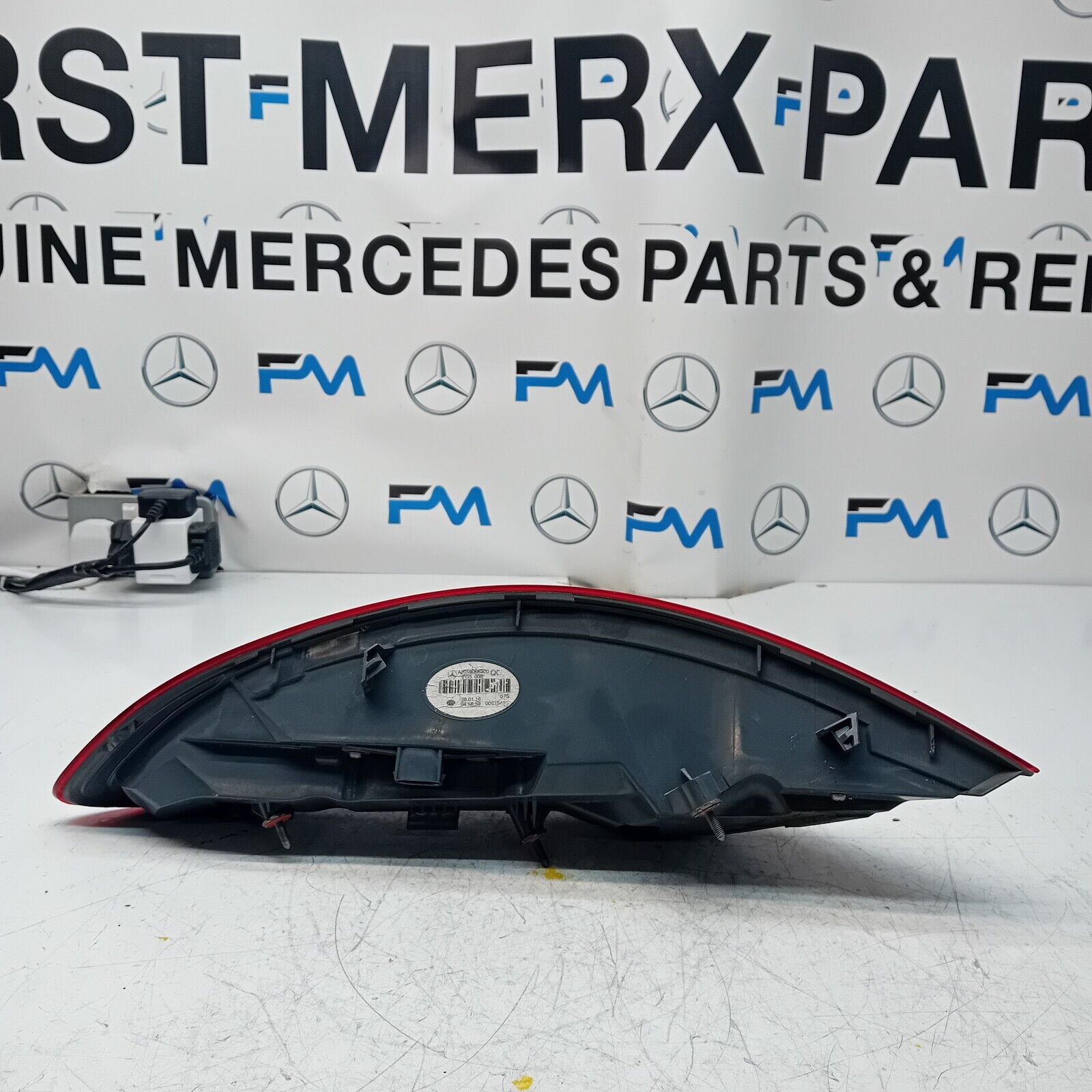 MERCEDES C-CLASS W205 COUPE 2018 REAR PASSENGER N/S TAIL LIGHT A2059066300 FMT42