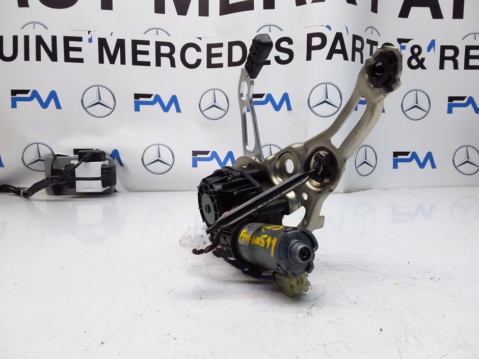 Mercedes C-CLASS W238 TAILGATE LIFT SOFT CLOSE 0390204 124 FM00599