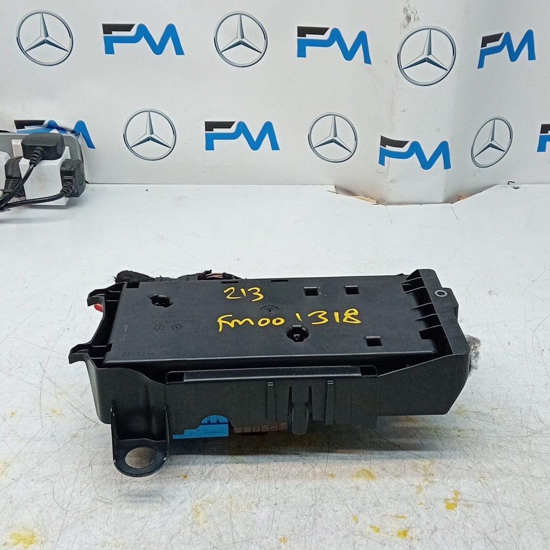 MERCEDES BENZ  E-CLASS  W213 FUSE RELAY JUNCTION BOX 2016  FM001318