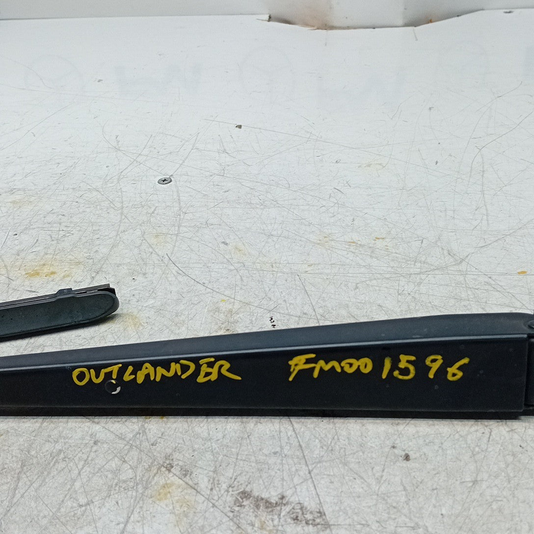 MITSUBISHI OUTLANDER MK3 FRONT   WIPER WINDSCREEN ARM 8251 FM001596