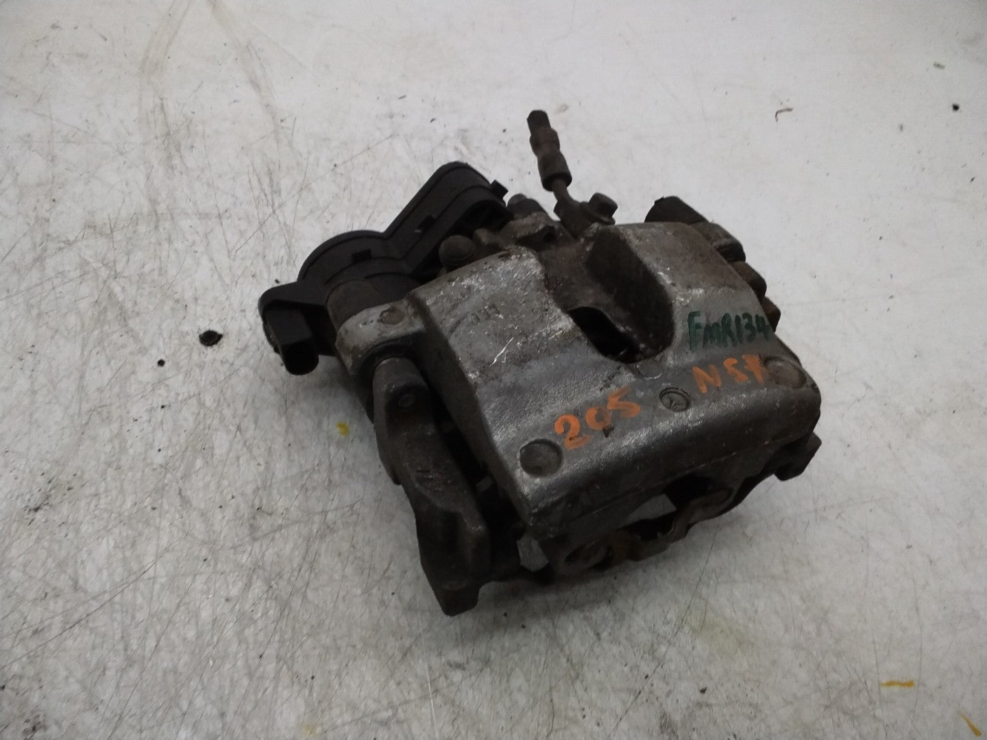 MERCEDES  B-CLASS W246 BRAKE CALIPER REAR LEFT PASSENGER SIDE A2054231998 FMR134