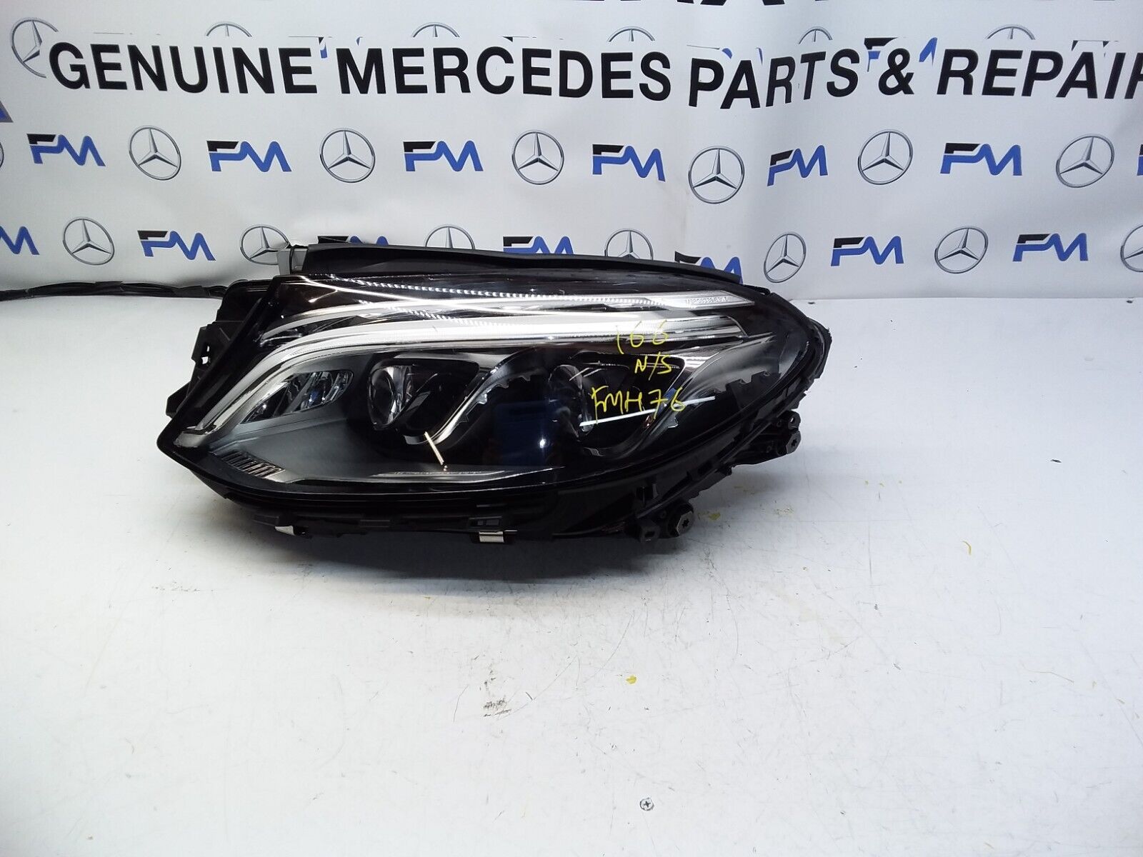 MERCEDES-BENZ W166 GLE PASSENGER NS  HEADLIGHT A1669065103 FMH76 LED INTELLIGENT