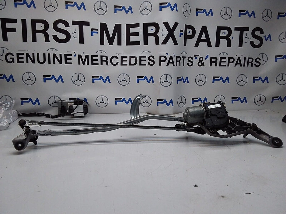 MERCEDES E-CLASS 2019 W213 A2138207402 FRONT WIPER MOTOR  FM00178