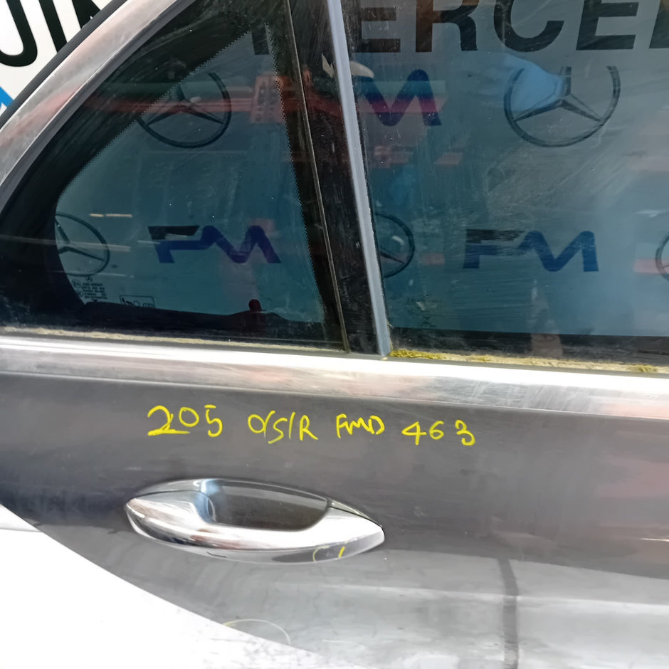 MERCEDES C-CLASS W205 SLN DRIVER REAR DOOR OSR GREY 2014 COMPLETE FMD463