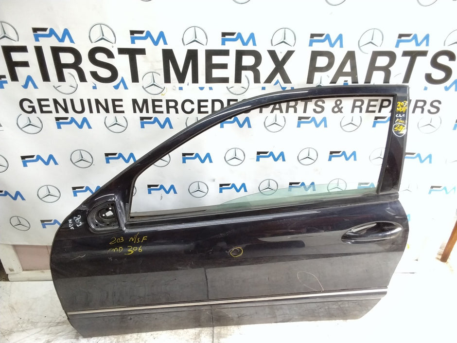 MERCEDES C-CLASS W203  PASSENGER FRONT DOOR NSF BLACK 2001-2004 COMPLETE FMD306