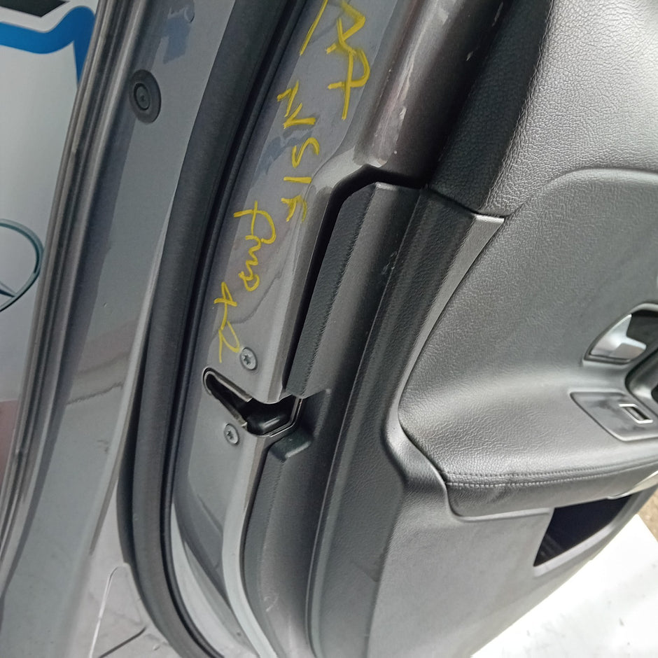 MERCEDES BENZ A-CLASS W177 PASSENGER SIDE FRONT DOOR N/S/F COMPLETE GREY FMD42