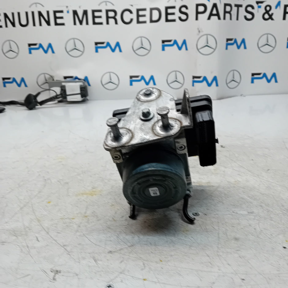 MERCEDES BENZ GLC W253 ABS PUMP CONTROL MODULE UNIT A2539011400 FM001461