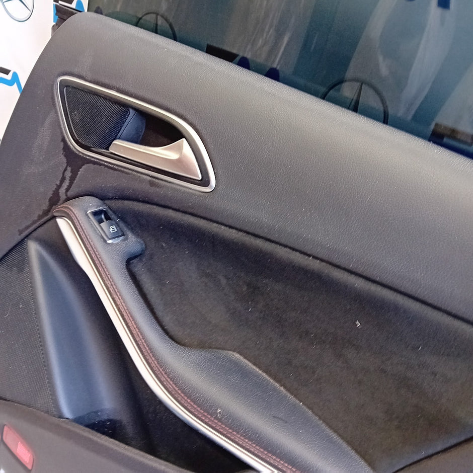 MERCEDES BENZ CLA-CLASS W117 DRIVER SIDE REAR DOOR ( OFF SIDE REAR ) FM011