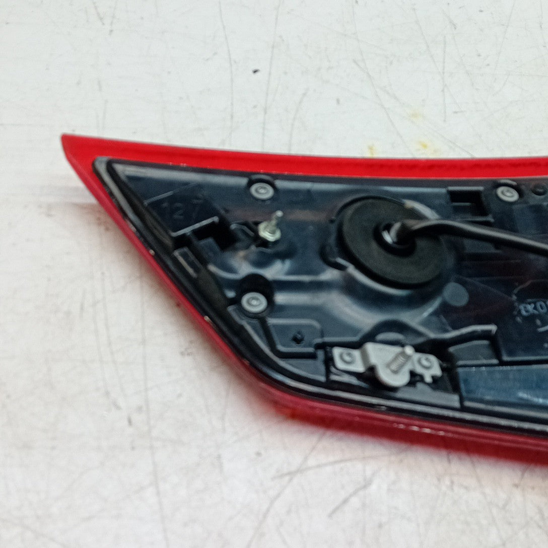 MITSUBISHI OUTLANDER MK3 PASSENGER SIDE LEFT REAR INNER TAIL LIGHT 2013 FMT303