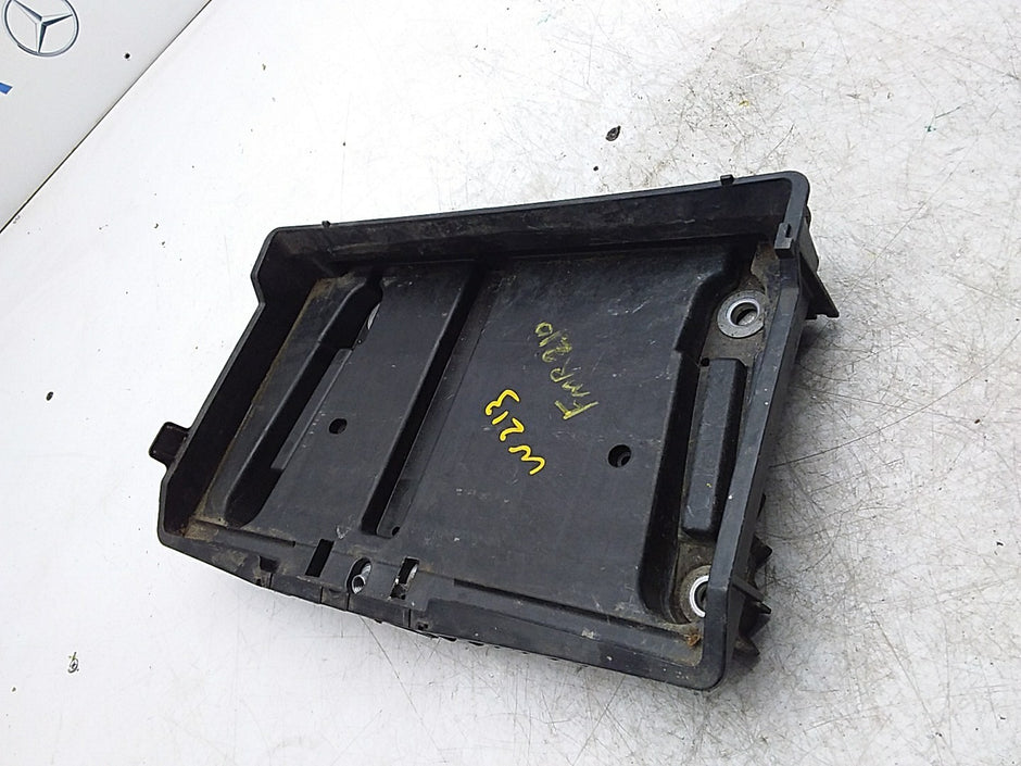 MERCEDES BENZ C-CLASS W205 BATTERY TRAY COVER  A2056200118 FMR210