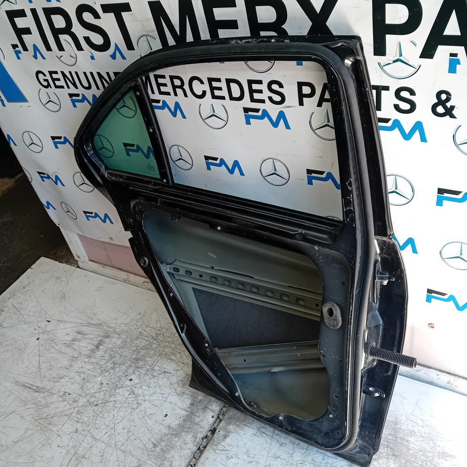 MERCEDES  BENZ  C-CLASS W204 SLN DRIVER REAR DOOR ISR BLUE 2008-14 FMD460