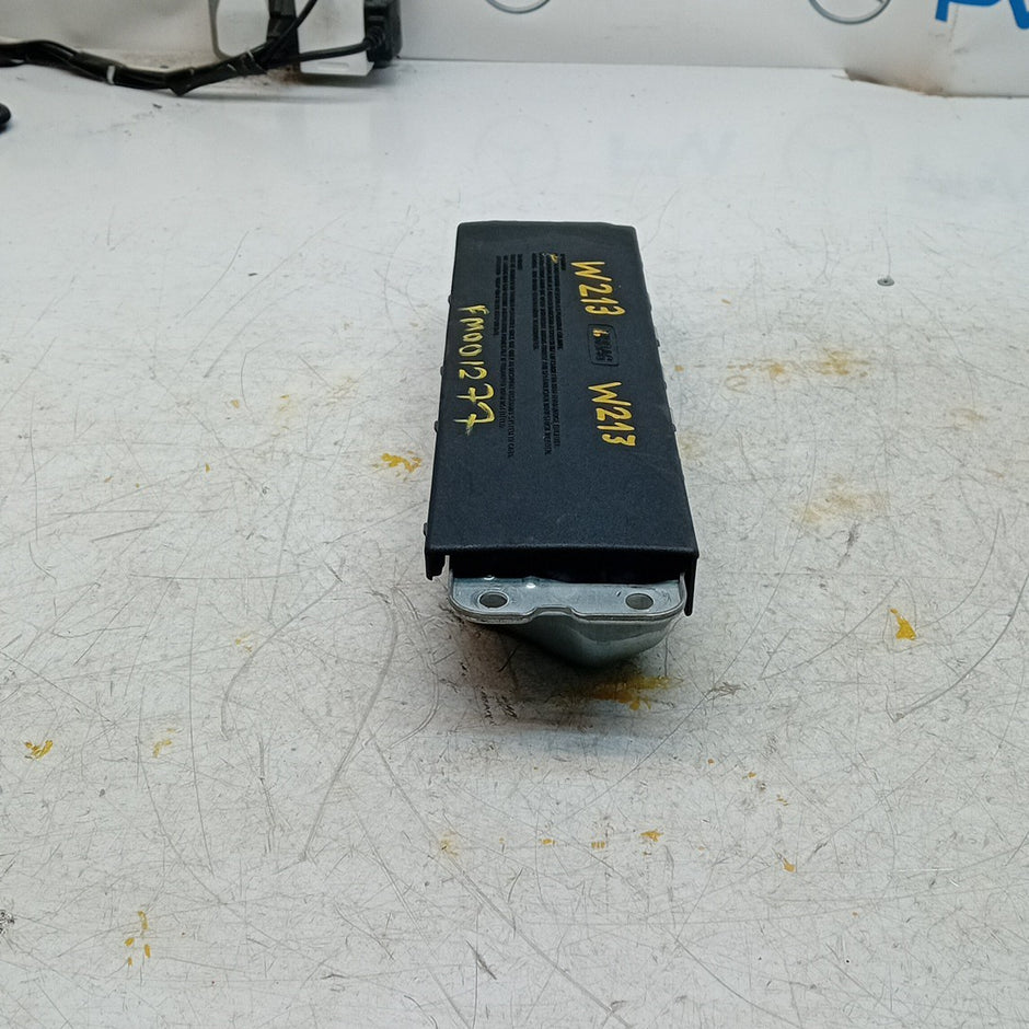 MERCEDES E-CLASS W213 KNEE AIRBAG DRIVER OS RIGHT Q05 A2138600302 FM001277