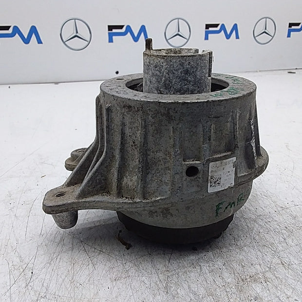 MERCEDES BENZ  C-CLASS W205  ENGINE MOUNT RIGHT OS A2052406717 FMR333