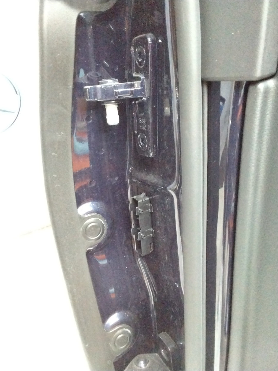 MERCEDES BENZ  E-CLASS W213 DRIVER SIDE REAR DOOR O/S/R COMPLETE BLUE FMD90