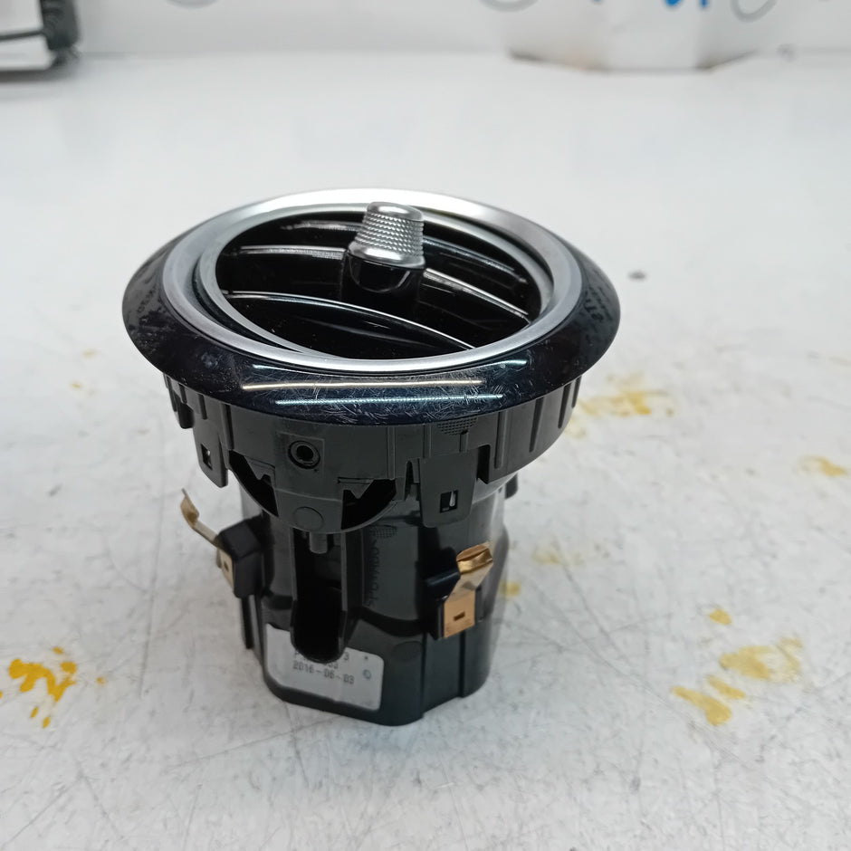 MERCEDES E-CLASS W213 DASHBOARD AIR VENT CENTRE 2016 A2138308000 FM001180