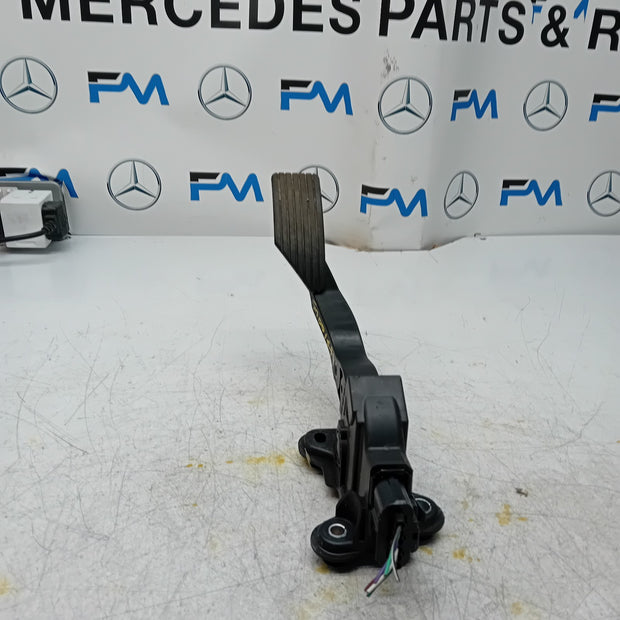 MITSUBISHI OUTLANDER MK3 THROTTLE ACCELERATOR 16600A188 2013  FM001479