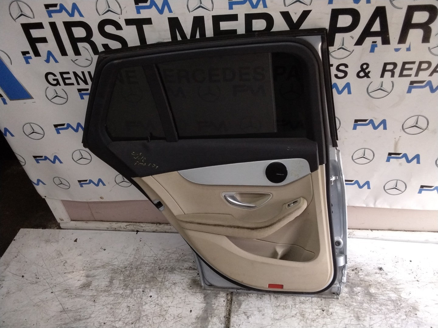 MERCEDES C-CLS W205 EST PASSENGER REAR DOOR NSR SILVER 2014-21 COMPLETE FMD579