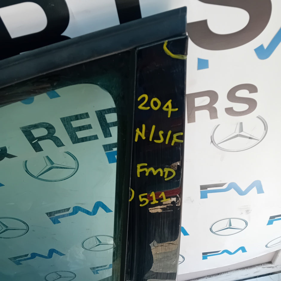 MERCEDES C-CLASS W204 PASSENGER FRONT DOOR NSF 2008-2014 BLACK COMPLETE  FMD511