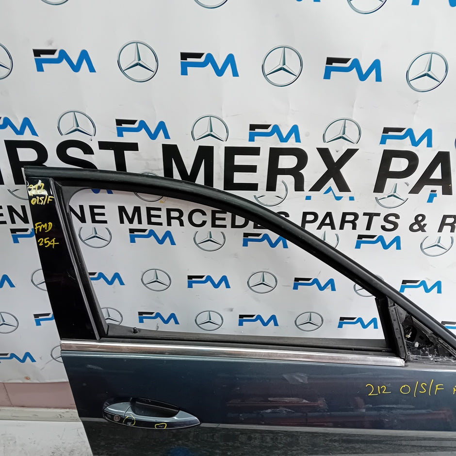 MERCEDES E-CLASS W212 DRIVER FRONT DOOR OSF GREY 2009-16 COMPLETE FMD254