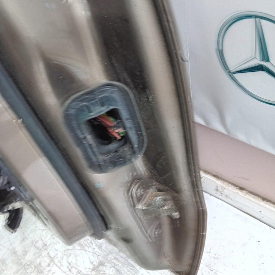 MERCEDES B-CLASS W246 PASSENGER FRONT DOOR NSF BROWN 2012-19 COMPLETE FMD387
