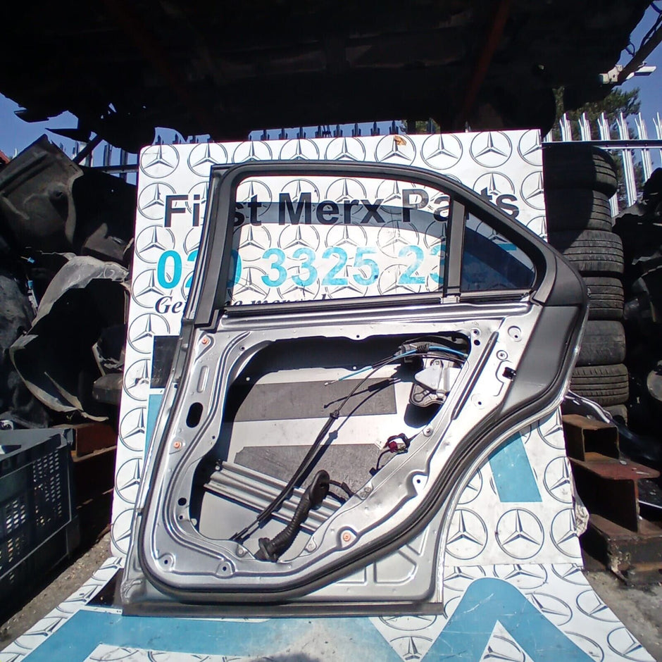 MERCEDES BENZ E-CLASS W212 DRIVER SIDE REAR DOOR ( O.S.R )
