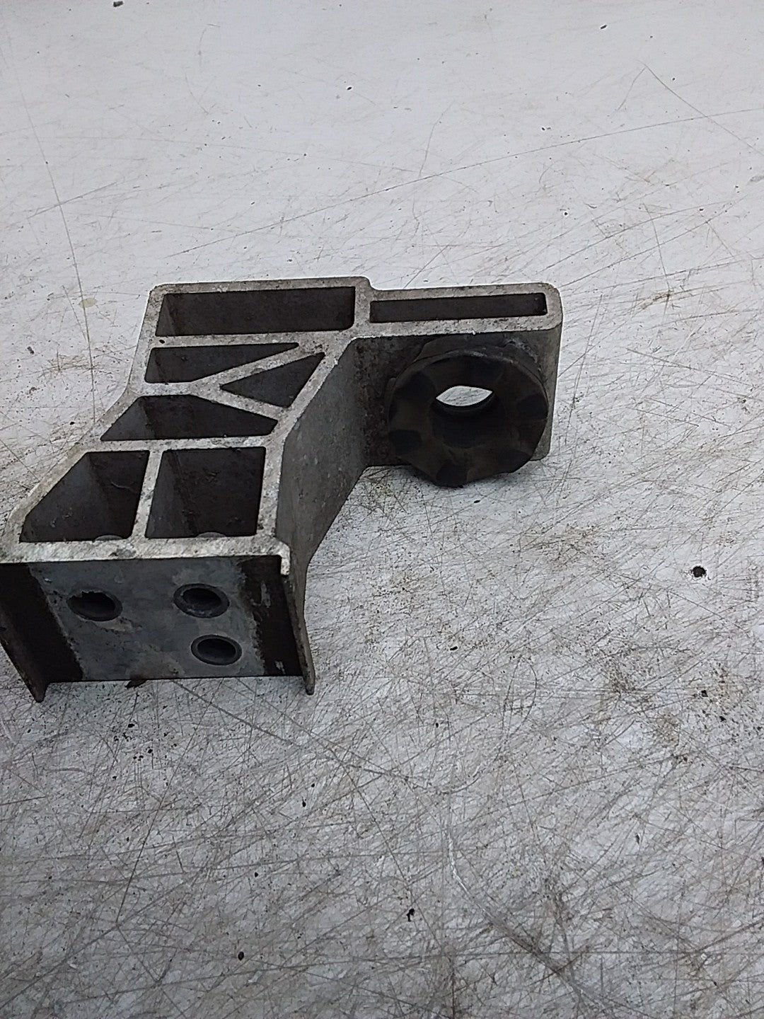 MERCEDES E-CLS W213 RADIATOR HOLDER FMR254