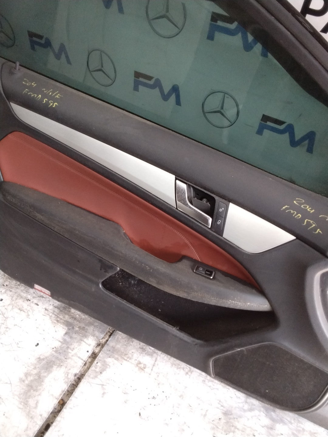 MERCEDES BENZ C-CLS W204 SLN PASSENGER FRONT DOOR NSF SILVER 2008-14  FMD595