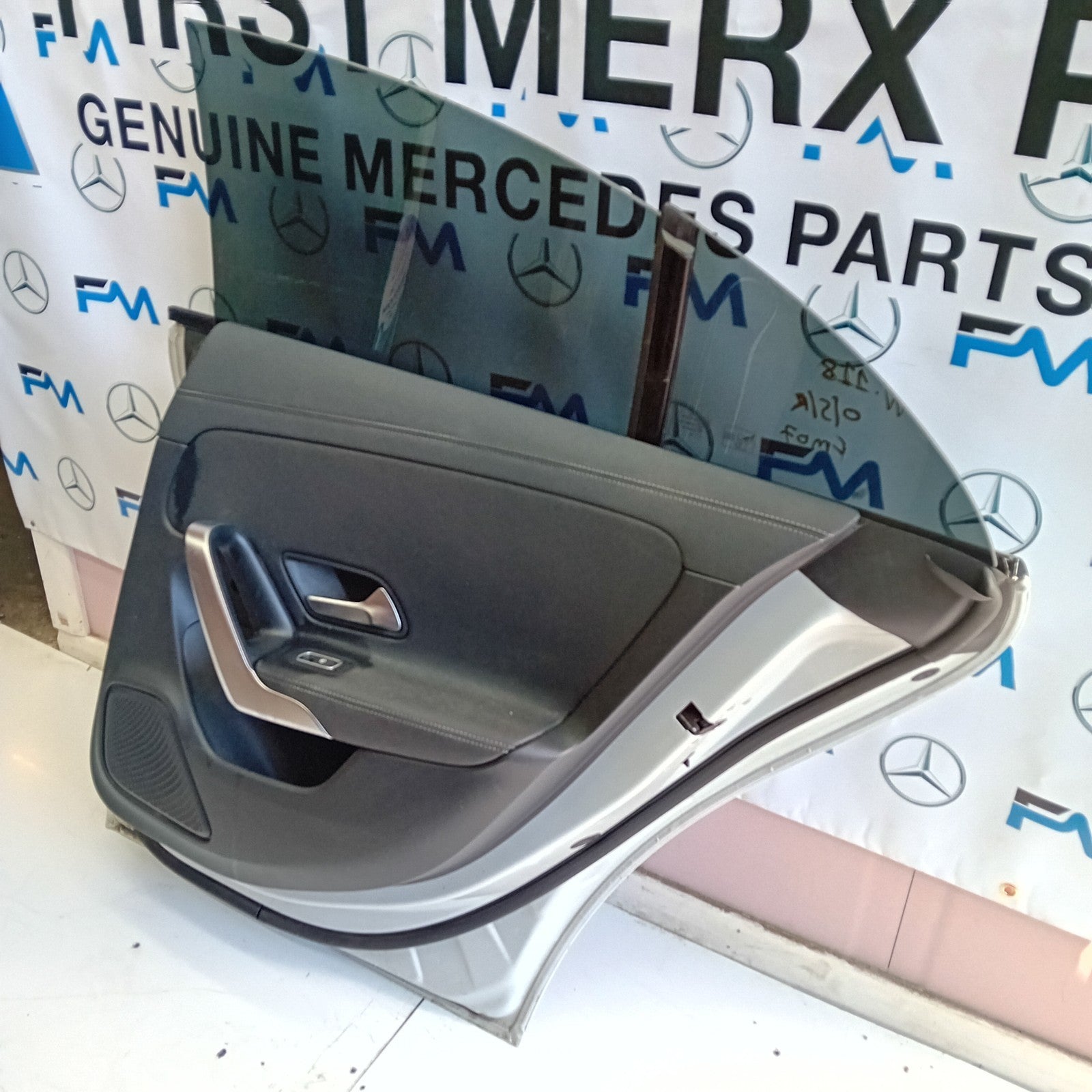 MERCEDES BENZ CLA-CLASS  W118 DRIVER SIDE FRONT DOOR ( OFF SIDE FRONT ) FM07