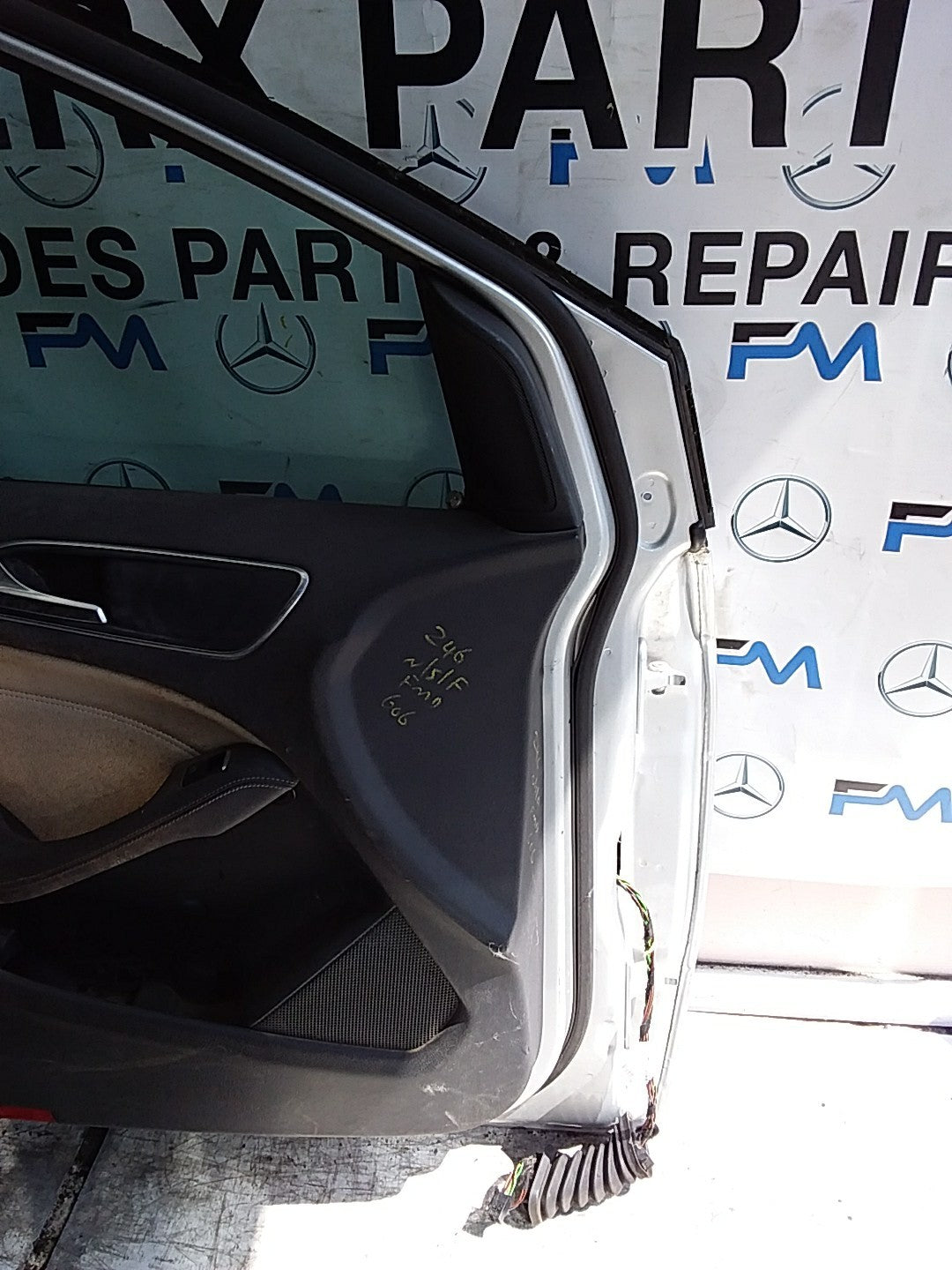 MERCEDES B-CLS W246  PASSENGER FRONT DOOR NSF SILVER 2012-2019  FMD606