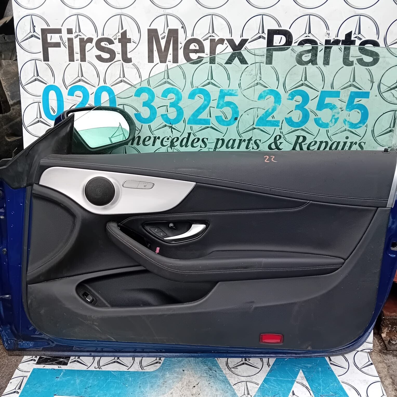 MERCEDES BENZ C-CLASS COUPE  C205 DRIVER SIDE DOOR ( OFF SIDE )