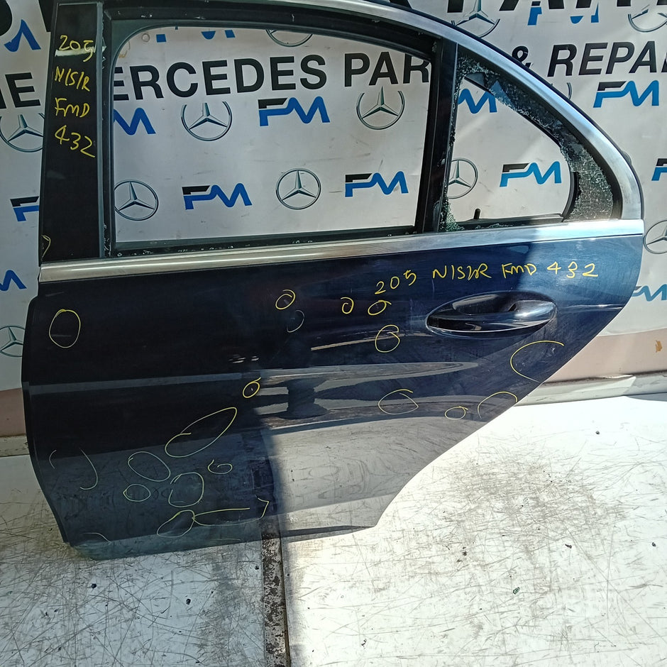 MERCEDES C-CLASS W205 SLN DRIVER REAR DOOR OSR BLUE 2014 ON COMPLETE FMD432