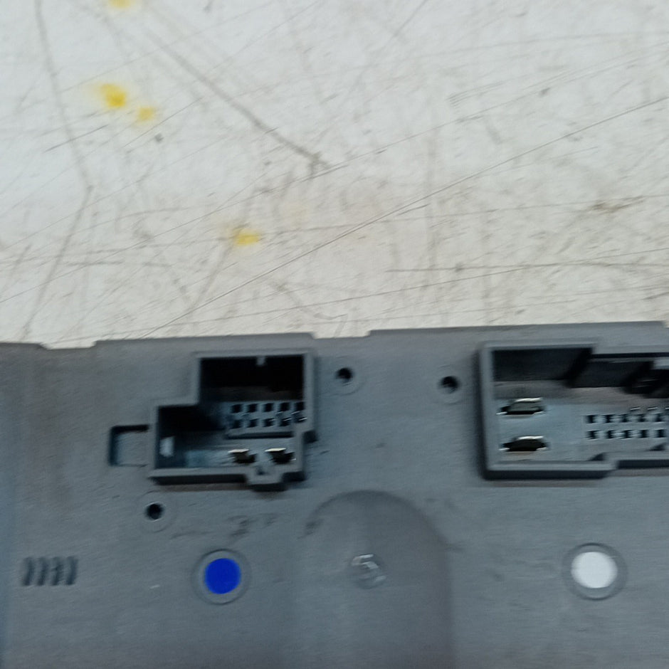 MERCEDES C-CLASS TAILGATE CONTROL MODULE W206 A2069005421  FM001352