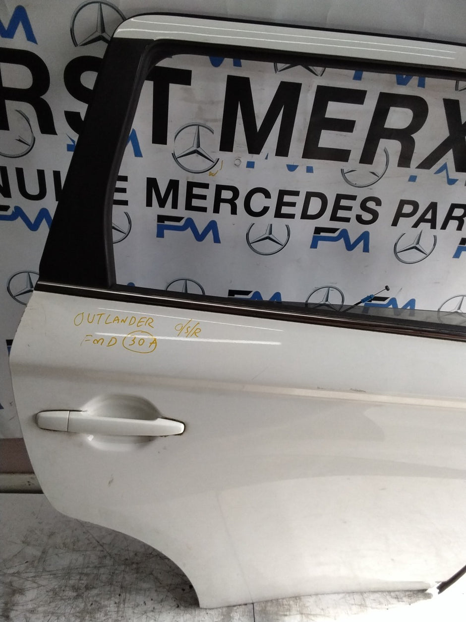 MITSUBISHI OUTLANDER MK3 DRIVER SIDE REAR DOOR OSR 2013 WHITE FMD307