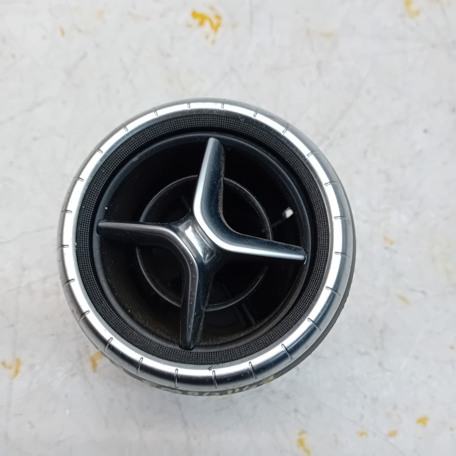 MERCEDES CLA-CLASS W117 DASHBOARD AIR VENT CENTRE SIDE 2017 A1178300354 FM001167