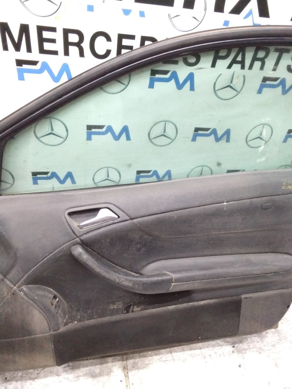 MERCEDES C-CLASS W204 SLN DRIVER FRONT DOOR OSF GREY 2008-14 COMPLETE FMD547
