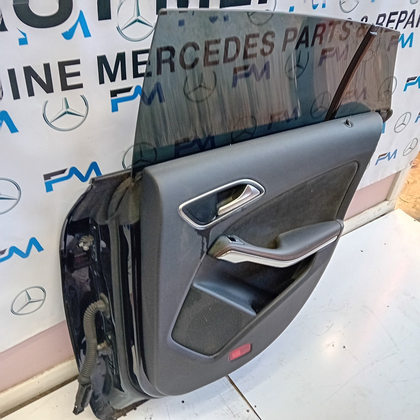 MERCEDES BENZ CLA-CLASS W117 DRIVER SIDE REAR DOOR ( OFF SIDE REAR ) FM011