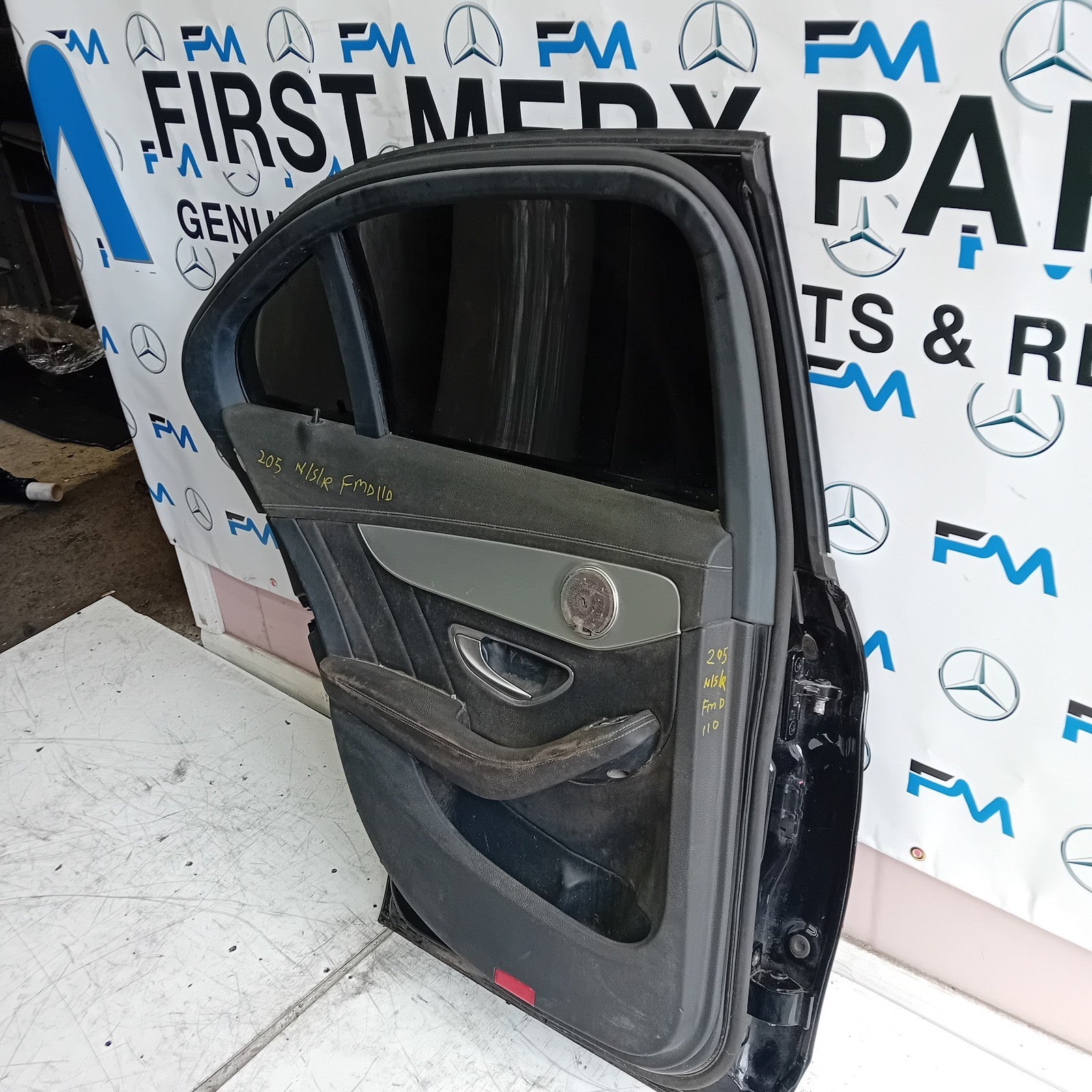 MERCEDES BENZ  C-CLASS W2O5 PASSENGER SIDE REAR DOOR N/S/R COMPLETE BLACK FMD110