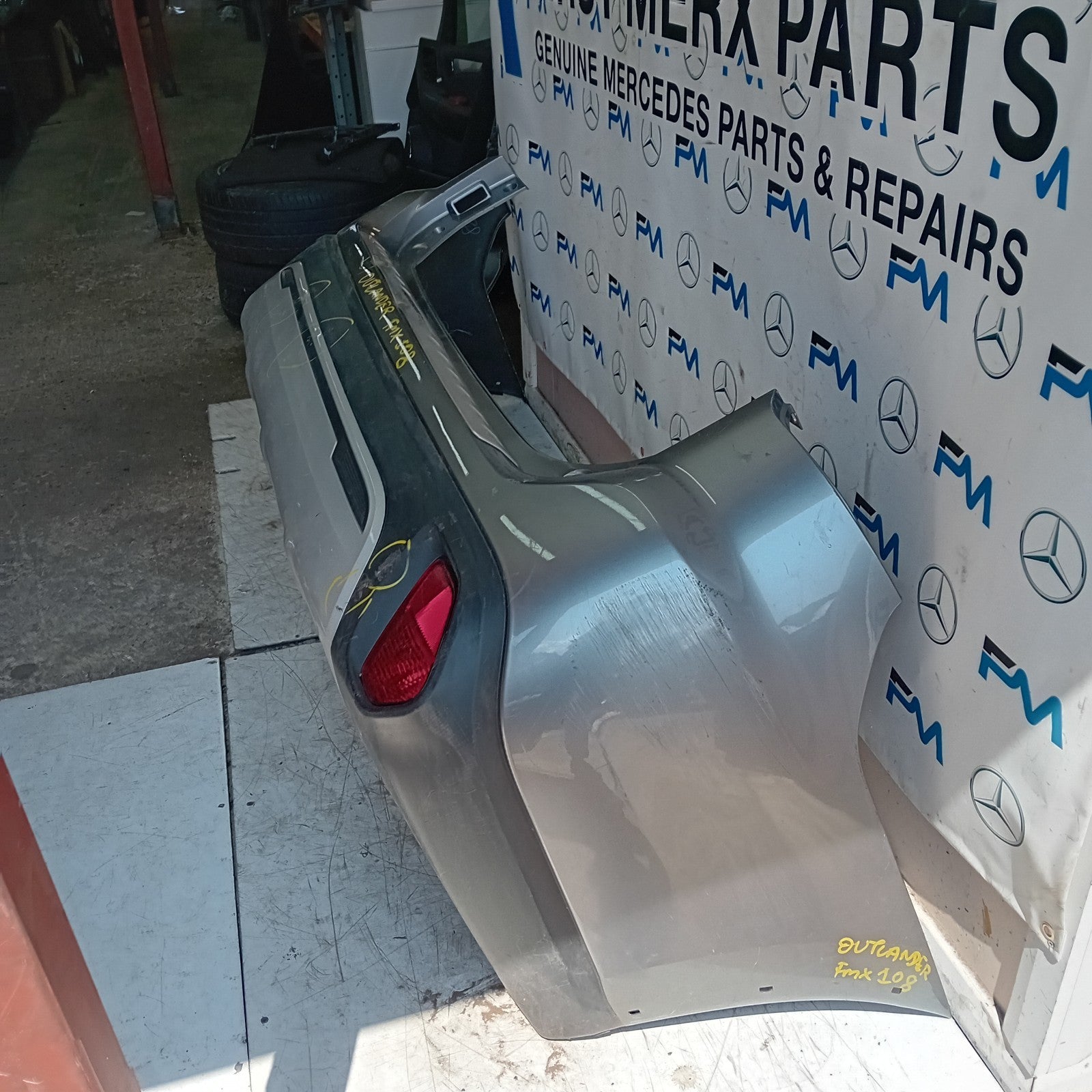 MITSUBISHI OUTLANDER MK3 REAR BUMPER GREY 2013 COMPLETE FMX108