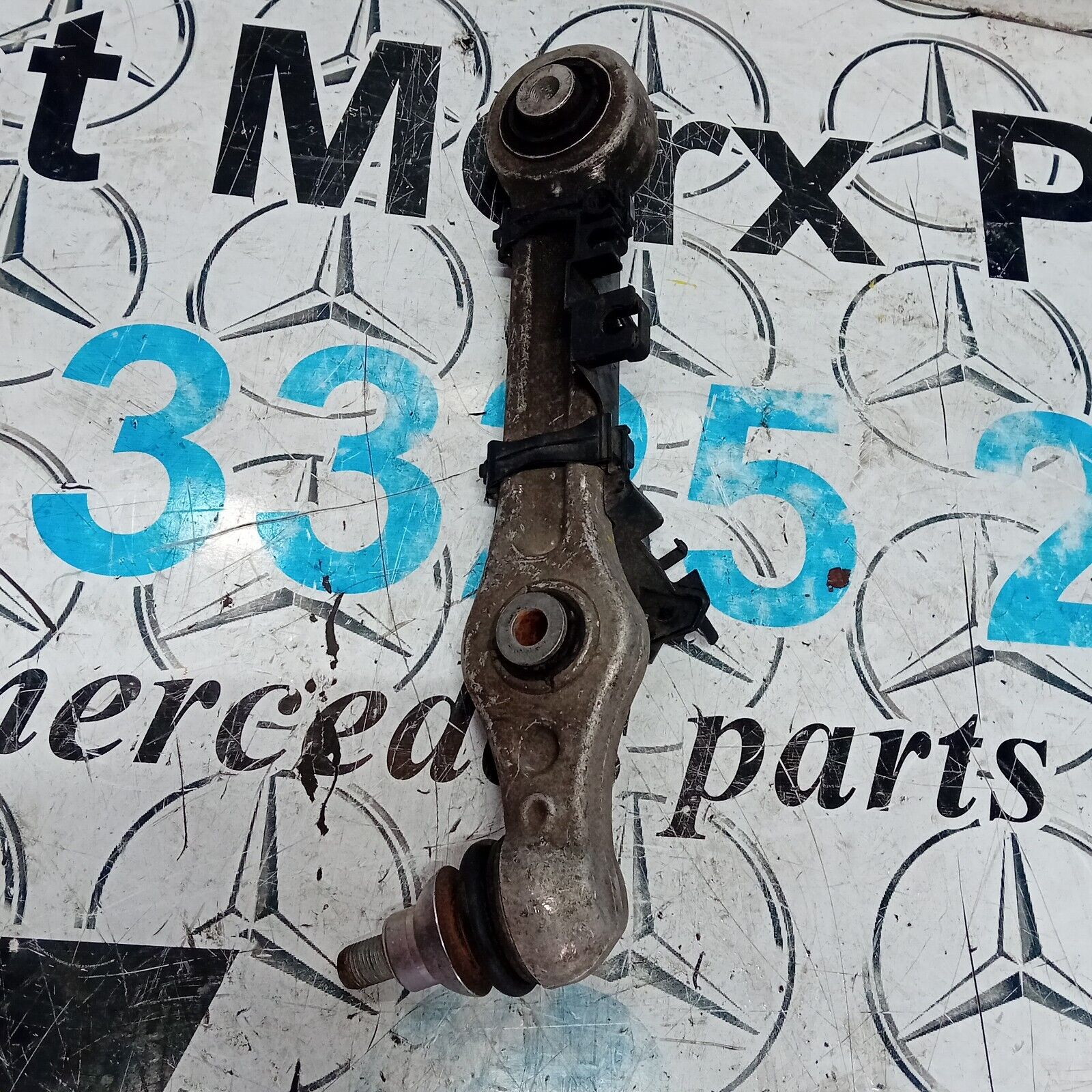 MERCEDES GLC W205 FRONT LEFT SIDE CONTROL ARM WISHBONE A2055468180 FMW9