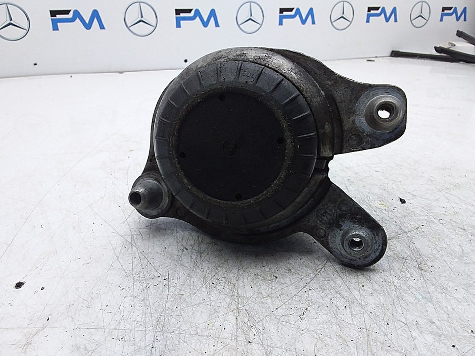 MERCEDES BENZ  C-CLASS W205  ENGINE MOUNT LEFT NS A2052406617 FMR327
