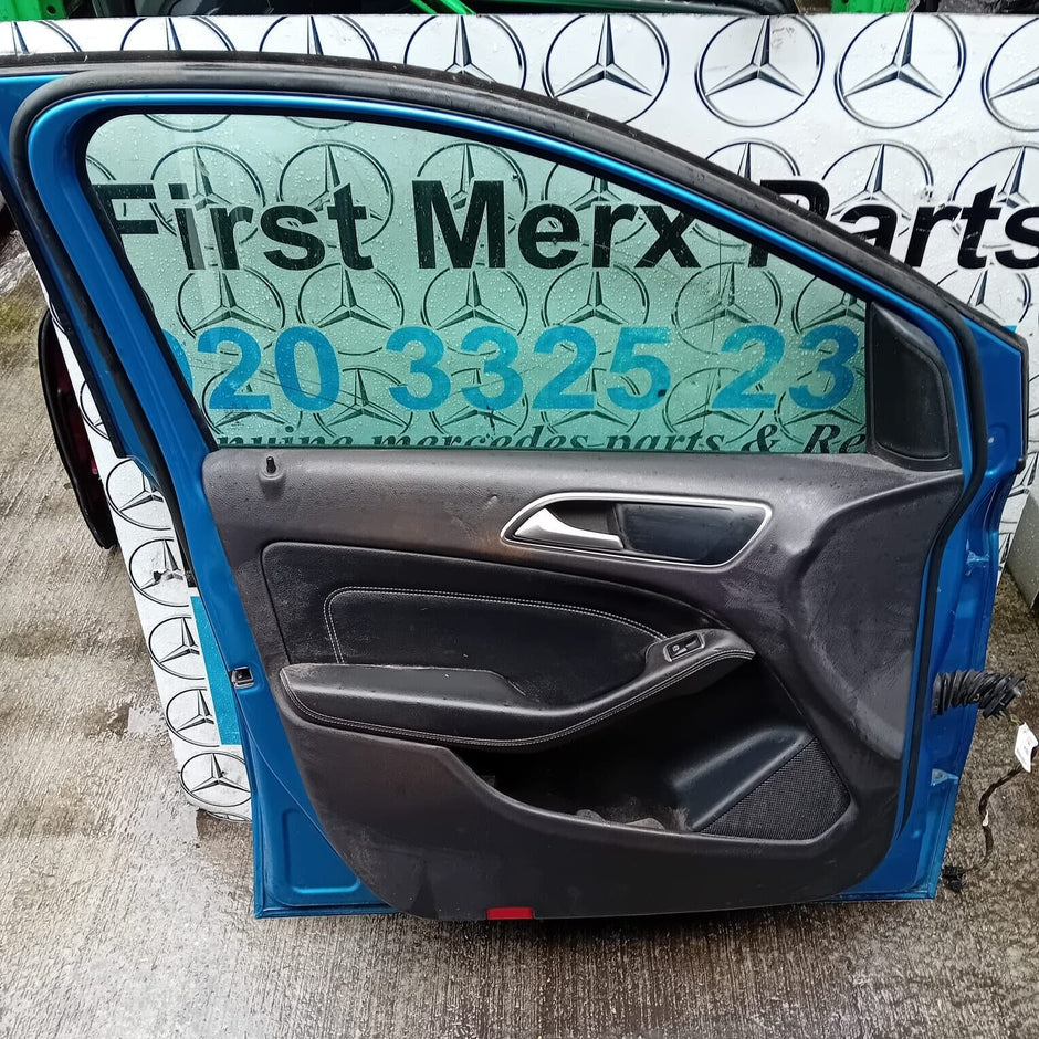 MERCEDES BENZ B-CLASS  W246  PASSENGER SIDE FRONT DOOR ( NEAR SIDE FRONT )