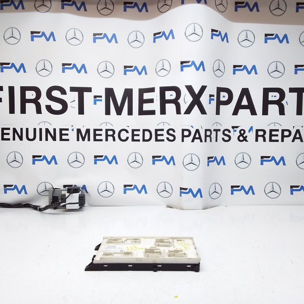 Mercedes CLA W117 SAM Signal Control Module Unit A1569007402 FM00346 