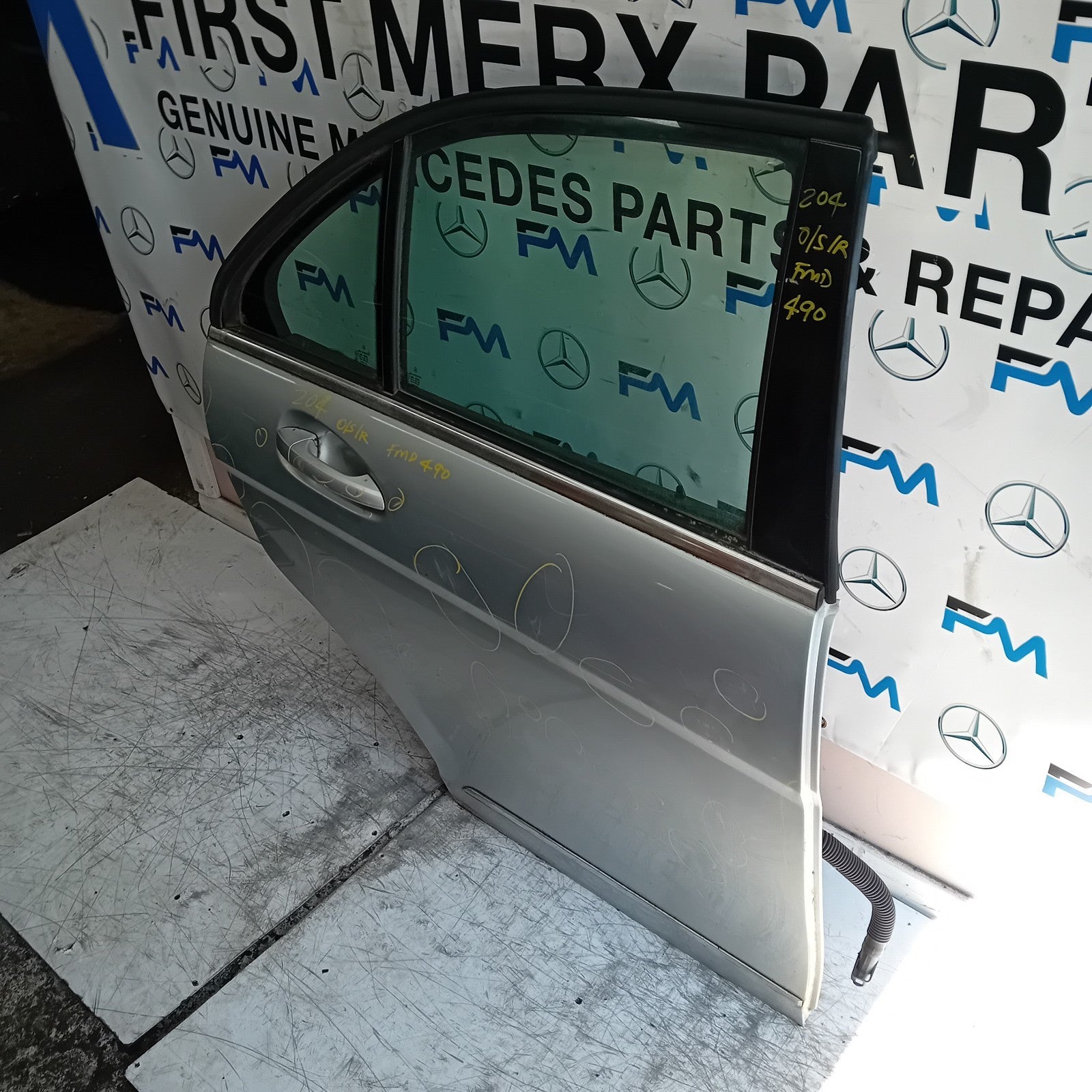 MERCEDES C-CLASS W204 SLN DRIVER REAR DOOR OSR 2011 SILVER COMPLETE FMD490